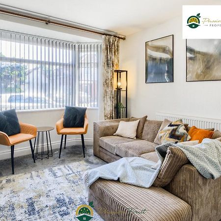 3 Bedroom Coventry House By Passionfruitproperties With Free Wi-Fi, Large Garden And Driveway - 52Nrc Ngoại thất bức ảnh