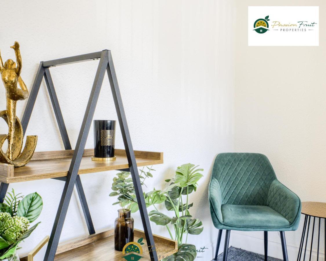 3 Bedroom Coventry House By Passionfruitproperties With Free Wi-Fi, Large Garden And Driveway - 52Nrc Ngoại thất bức ảnh