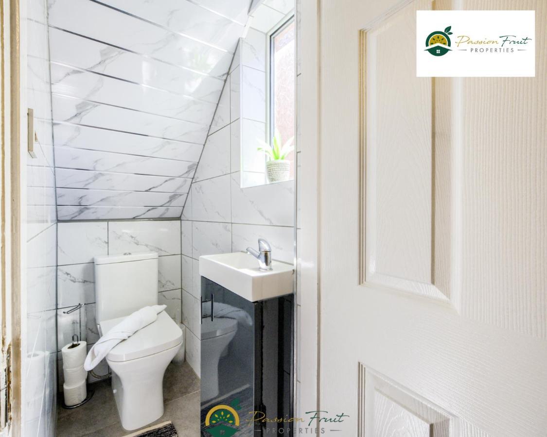 3 Bedroom Coventry House By Passionfruitproperties With Free Wi-Fi, Large Garden And Driveway - 52Nrc Ngoại thất bức ảnh