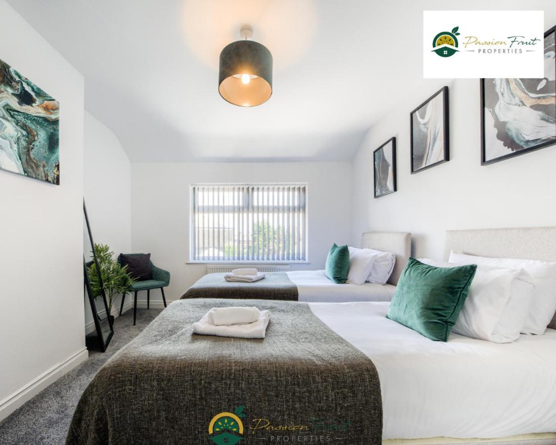 3 Bedroom Coventry House By Passionfruitproperties With Free Wi-Fi, Large Garden And Driveway - 52Nrc Ngoại thất bức ảnh